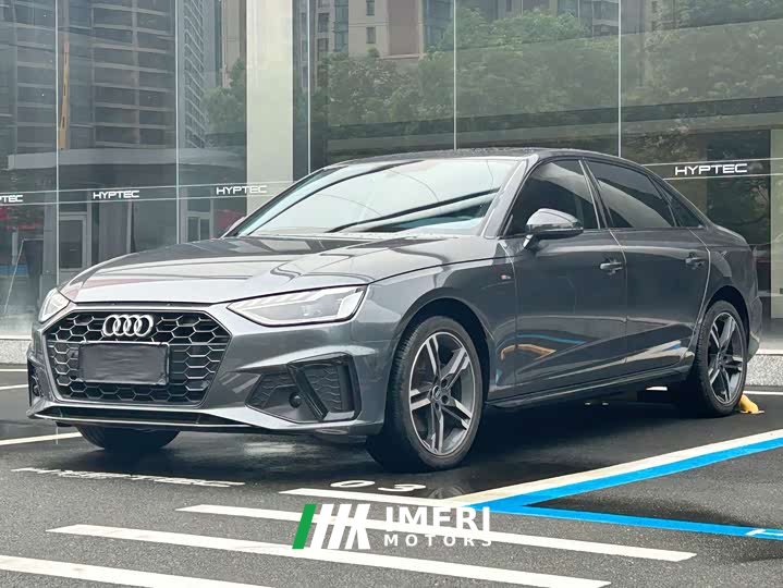 Audi A4L 2022 40 TFSI luxury and dynamic - автомобиль из Китая