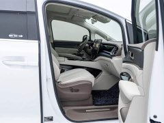 Denza D9 DM-i 970 four-wheel drive flagship - фото 17