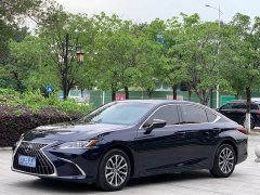 Lexus ES 200 Premium Edition - фото 1