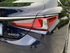 Lexus ES 200 Premium Edition - фото 11