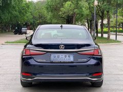 Lexus ES 200 Premium Edition - фото 15
