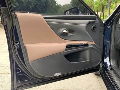 Lexus ES 200 Premium Edition - фото 9