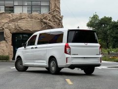 Wuling Zhengcheng 1.5T manual comfort - фото 3