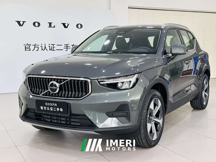 Volvo XC40 B4 four-wheel drive Zhiyuan luxury version - автомобиль из Китая