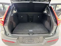 Volvo XC40 B4 four-wheel drive Zhiyuan luxury version - фото 15