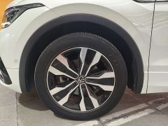 Volkswagen Tiguan L 380TSI automatic four-wheel drive R-Line version 7 seats - фото 15
