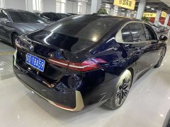 BMW 5 Series 530Li Exclusive Luxury Package - фото 5