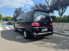 BMW Lingzhi 2020 M5L 2.0L basic 7 seats - фото 4