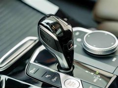 BMW X3 facelift xDrive25i M sports package - фото 18