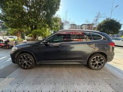 BMW X1 sDrive25Li Leading - фото 3