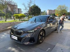 BMW i5 eDrive 35L Exclusive M Sports Package - фото 1