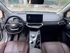 Geely Geometry C 400 Strive Edition - фото 12