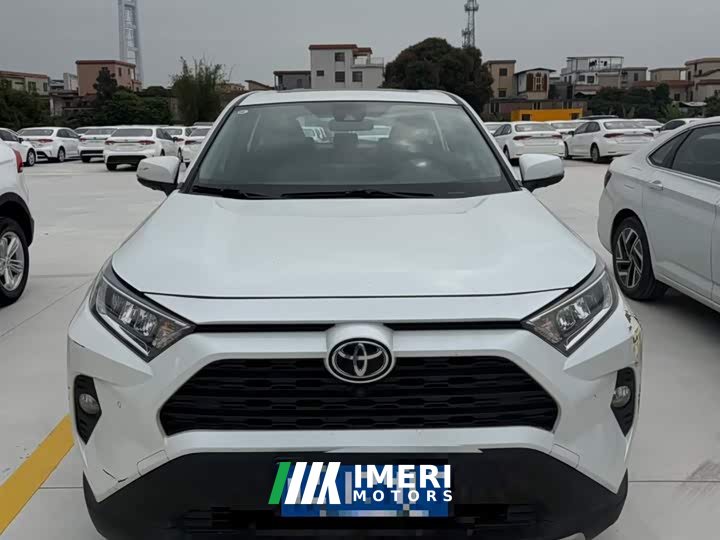 Toyota RAV4 Rongfang 2022 2.0L CVT two-wheel drive fashion version - автомобиль из Китая