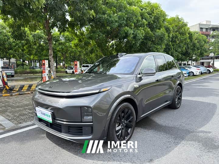 Li Auto Ideal L8 Max - автомобиль из Китая