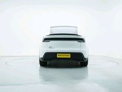 Tesla Model Y L long-range all-wheel drive version - фото 8