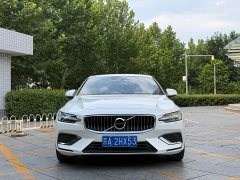 Volvo S60 T4 Luxury - фото 1