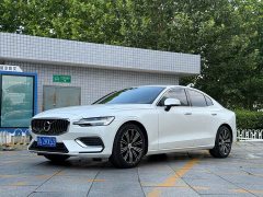 Volvo S60 T4 Luxury - фото 2