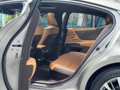 Lexus ES 2020 300h Luxury - фото 8