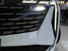 Geely Boyue L 2024 1.5TD DCT Dragon Edition - фото 16