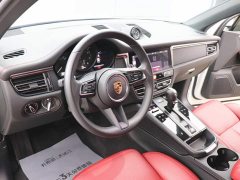 Porsche 2023 Porsche Macan 2.0T - фото 13