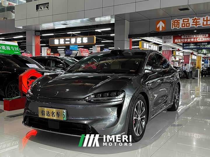 Luxeed Zhijie R7 2026 extended range Ultra (192-line lidar) - автомобиль из Китая
