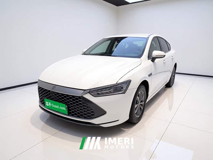 BYD Qin PLUS Honor Edition DM-i 55KM Leading Type - автомобиль из Китая