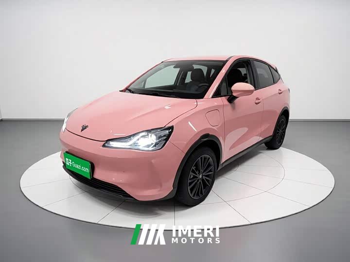 Lynk & Co Nezha V Chao 400 Lite pink customized - автомобиль из Китая