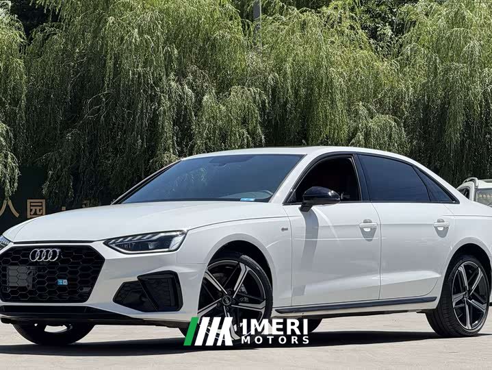 Audi A4L 40 TFSI luxury and dynamic - автомобиль из Китая