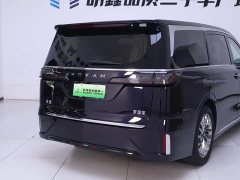 Voyah Lantu Dreamer PHEV ultra-long battery life flagship version - фото 8