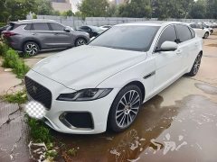 Jaguar XFL 2.0T P250 two-wheel drive exclusive luxury version - фото 2
