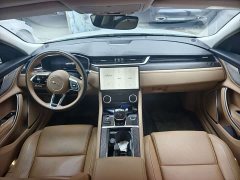 Jaguar XFL 2.0T P250 two-wheel drive exclusive luxury version - фото 4