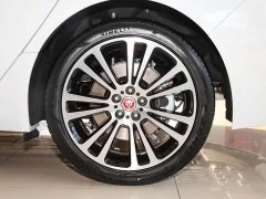 Jaguar XFL 2.0T P250 two-wheel drive exclusive luxury version - фото 8