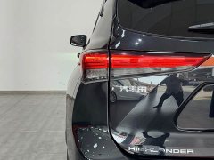 Toyota Highlander dual engine 2.5L two-wheel drive premium version 7 seats - фото 20