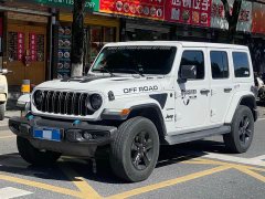 Mercedes-Benz Wrangler 2022 2.0T Highlander Four-Door Edition - фото 1
