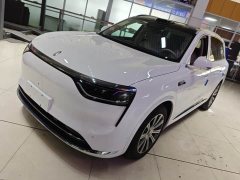 AITO Wenjie M8 2025 extended range Max version 37kWh 6-seater version (192-line lidar) - фото 1