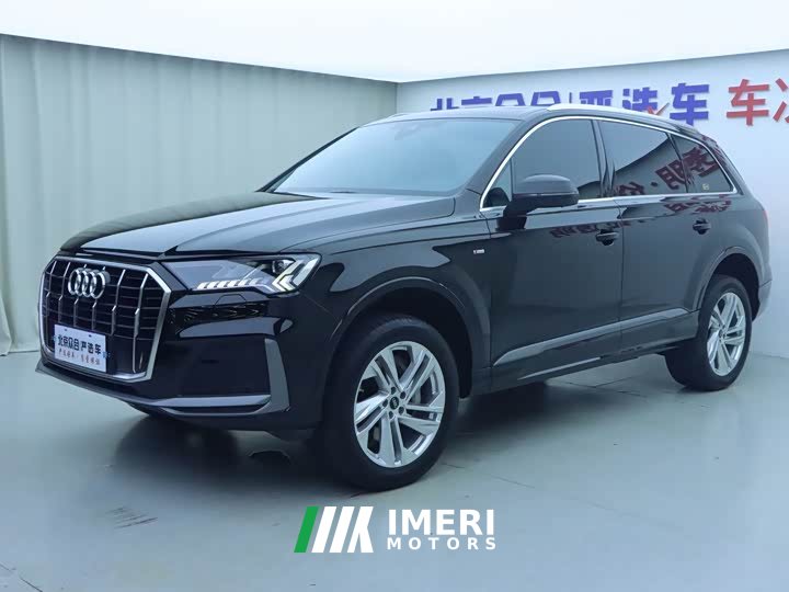 Audi Q7 45 TFSI quattro S line sports - автомобиль из Китая