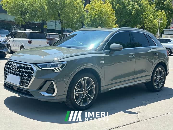 Audi Q3 40 TFSI Fashionable and Dynamic - автомобиль из Китая