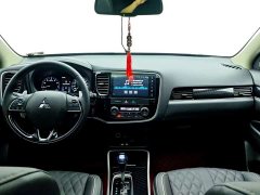 Mitsubishi Outlander 2021 2.4L four-wheel drive exclusive version 7 seats - фото 9