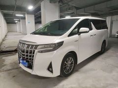 Toyota Alphard 2021 Hybrid 2.5L Luxury - фото 1