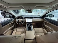 Jaguar XFL 2.0T P250 two-wheel drive exclusive luxury version - фото 10