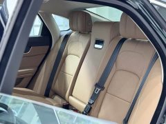 Jaguar XFL 2.0T P250 two-wheel drive exclusive luxury version - фото 8