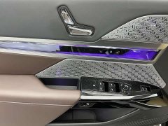 BMW 7 Series 2023 735Li Luxury Line - фото 4