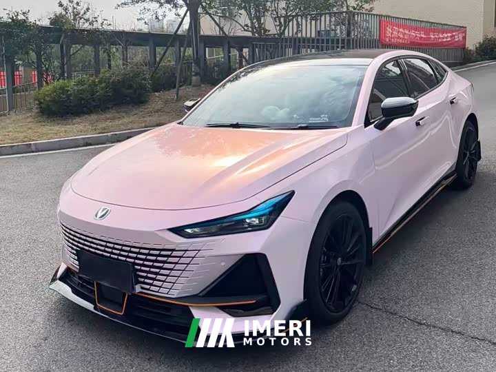 Changan UNI-V 2023 1.5T premium - автомобиль из Китая