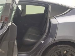 Tesla Model Y rear-wheel drive version - фото 15