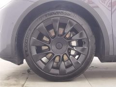 Tesla Model Y rear-wheel drive version - фото 17