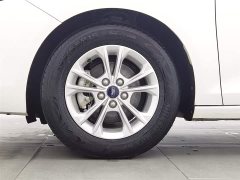 Lexus Escort 2021 1.5L Automatic Gold Edition - фото 17
