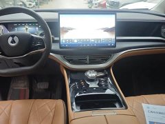 Denza D9 DM-i 980 four-wheel drive flagship - фото 5