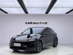 Tesla Model Y long-range all-wheel drive version - фото 1