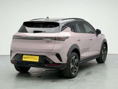 Lynk & Co 06 EM-P 126 long battery life Max - фото 6