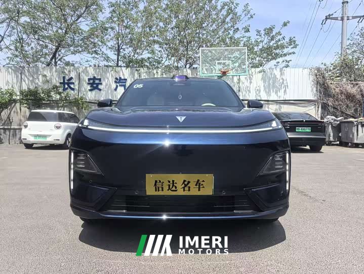 Lynk & Co Dark blue S09 four-wheel drive Ultra high-end version